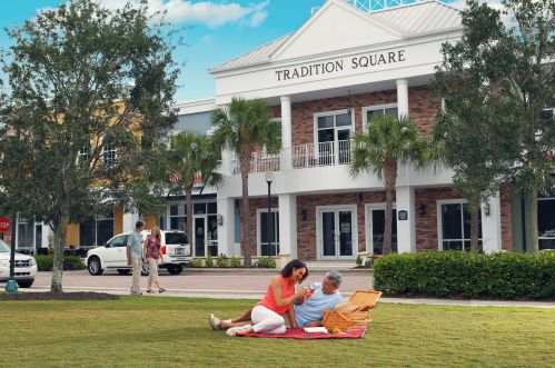 12170 Bennington Cir, Port Saint Lucie FL  34987-2703 exterior