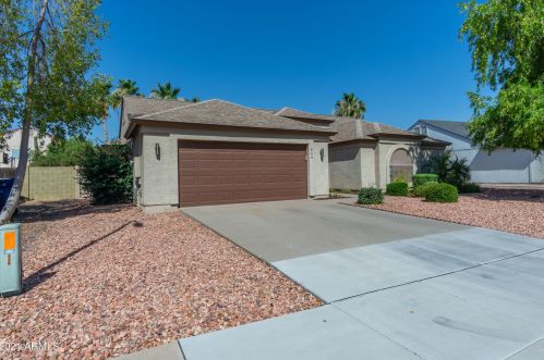 640 Criss St, Chandler, AZ 85226-4958