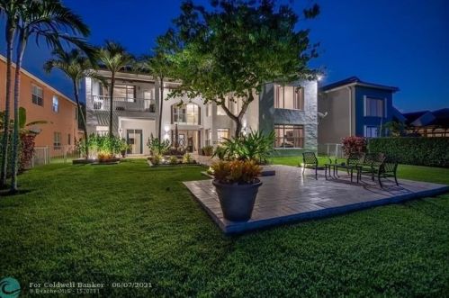 5118 195th Ter, Hollywood, FL 33029-6284