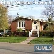 367 Castle Dr, Englewood NJ  07632-1735 exterior