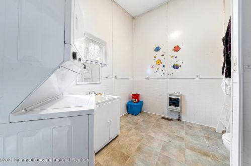 1011 1st Ave, Belmar NJ  07719-3301 exterior