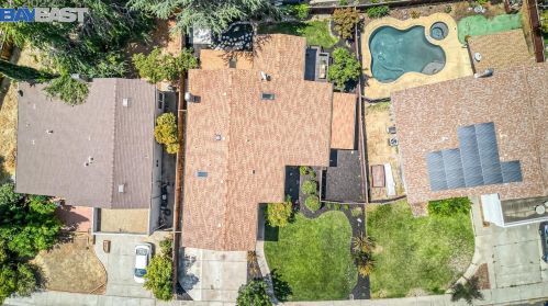 829 Katrina St, Livermore CA  94550-2392 exterior