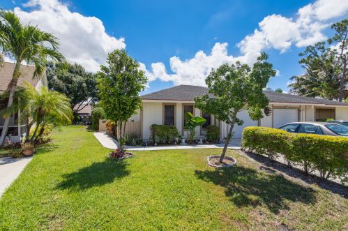 834 Peppertree Ct, West Palm Beach, FL 33414-4925