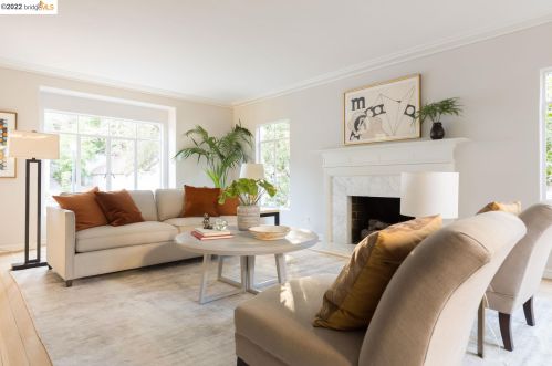 5901 La Salle Ave, Oakland CA 94611-3225 exterior