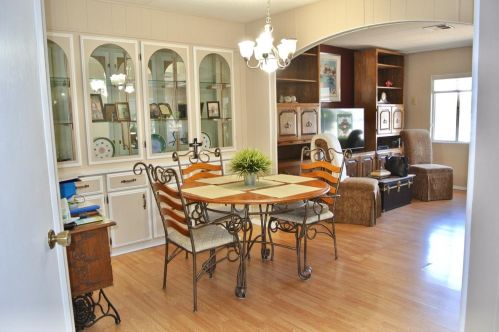 194 La Paloma Dr, Lodi CA  95240-0711 exterior