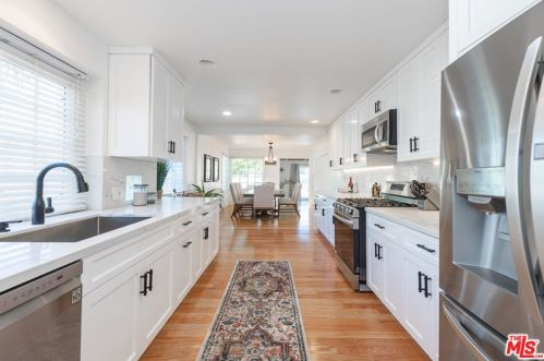 4866 Haskell Ave, Van Nuys CA  91436-1627 exterior