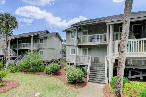 23 Lagoon Villas, Isle Of Palms SC  29451-2828 exterior