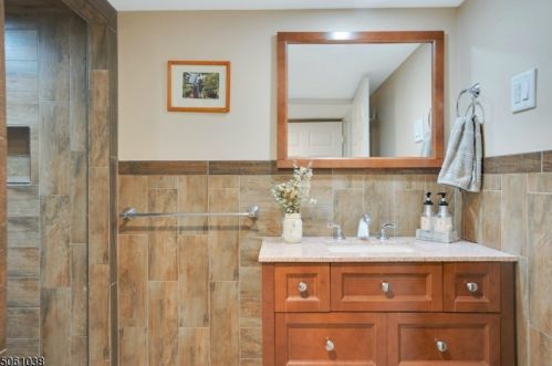 22 Glenview Rd, Nutley NJ  07110-2112 exterior