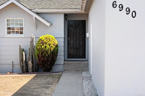 6990 Sun St, San Diego, CA 92111-5610