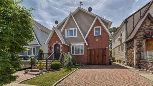 116 45 St, Bayonne NJ  07002-2015 exterior