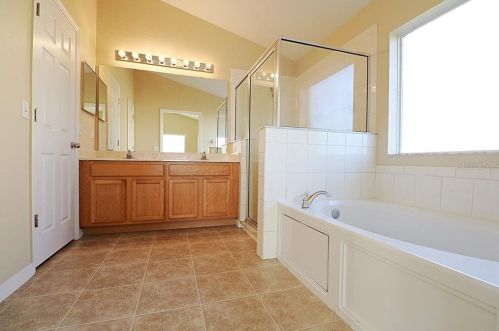 1250 Vista Del Lago Blvd, Dundee FL  33838-4422 exterior