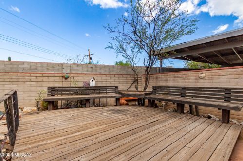 744 Camino Seco, Tucson AZ 85710-2627 exterior