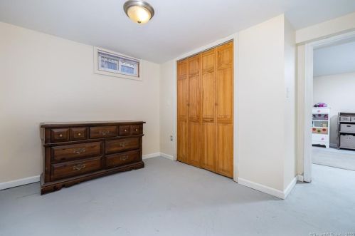 7 Fairfield Dr, Windsor Locks CT exterior