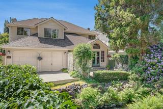 4011 105th St, Seattle, WA 98125-7940
