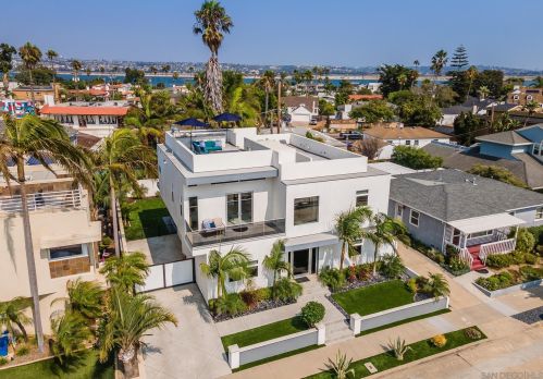 3451 Bayonne Dr, San Diego, CA 92109-6603