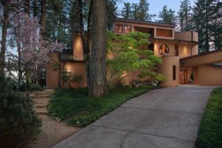 5850 Highland Pl, Corvallis, OR 97330-9729