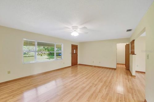 215 Longwood Markham Rd, Sanford, FL 32771-8386