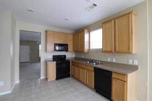 10225 Nantucket Dr, Aubrey TX  76227-7599 exterior