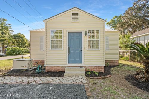 1900 Pigeon Point Rd, Beaufort, SC 29902-4036