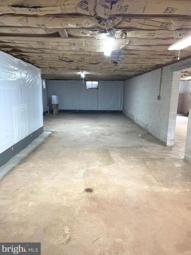 1021 White Hall Rd, Littlestown PA  17340-9654 exterior