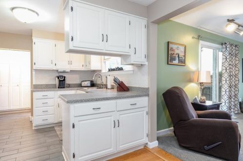 17 Salem Dr, Providence RI  02904-5235 exterior