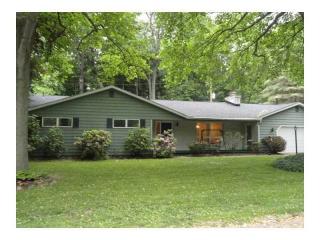 211 Lindbergh Dr, Fairview PA  16415-1356 exterior