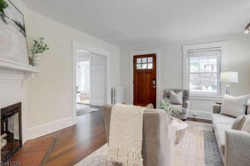 8 Emerson Pl, Montclair NJ  07043-1510 exterior