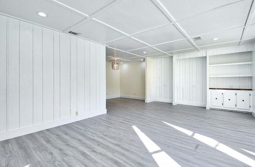 23 Derhenson Dr, Naples FL  34114-8202 exterior