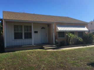 5636 Pimenta Ave, Lakewood, CA 90712-1738