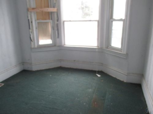 1232 Faulkner St, Pittsburgh PA 15204-1649 exterior