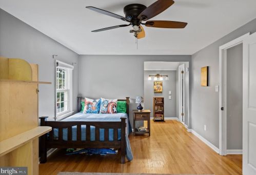 116 Howard St, Riverton NJ  08077-1328 exterior