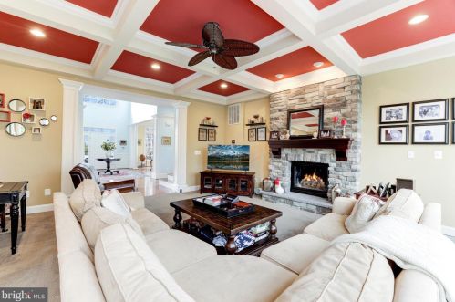 19058 Boyer Fields Pl, Leesburg VA 20176-1643 exterior