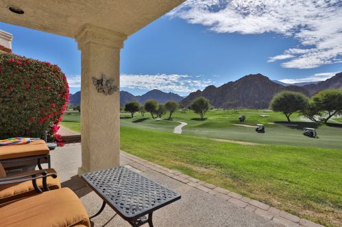 49503 Avenida Vista Bonita, La Quinta CA  92253-2537 exterior