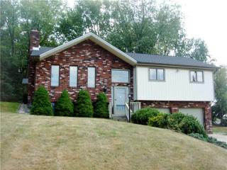 3006 Marie Dr, Gibsonia, PA 15044-8265