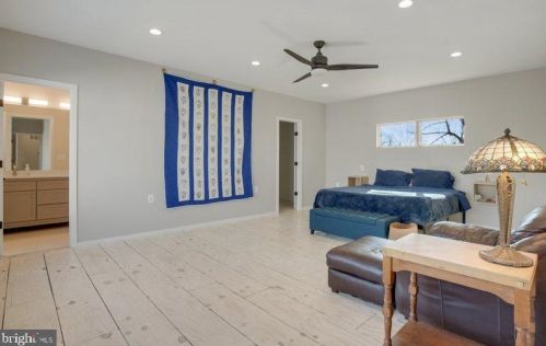 39744 Mount Gilead Rd, Leesburg VA 20175-6712 exterior