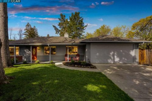 2055 Helen Rd, Concord, CA 94523-2713