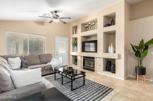 20320 82 Ln, Peoria AZ  85382-5483 exterior