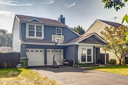 145 Malibu Dr, Tinton Falls, NJ 07724-2552