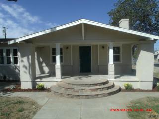 805 Broadway St, Pond, CA 93280-1830