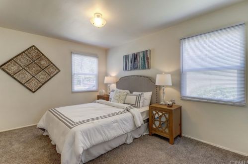 9122 Olive St, Bellflower CA  90706-4518 exterior