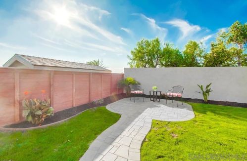 250 Delphinium St, Encinitas CA  92024-3303 exterior