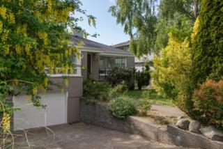 9021 Phinney Ave, Seattle, WA 98103-3718