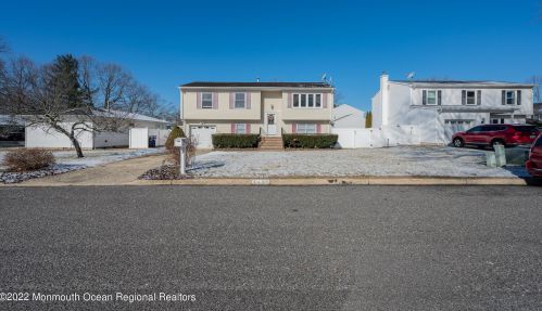 1485 Oak Ave, Bricktown, NJ 08724-4107