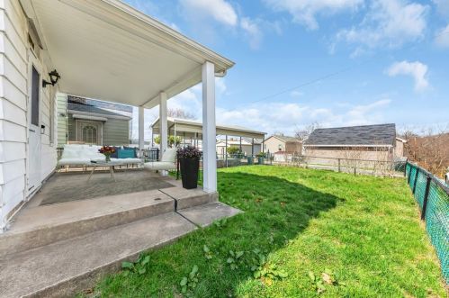 1027 Bernadine Ave, Ambridge PA  15003-1622 exterior