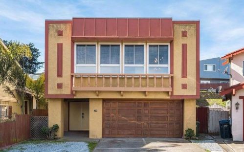 118 Dennis Dr, Daly City, CA 94015-2812