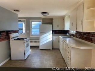 158 Stillson Rd, Waterbury CT  06705-1638 exterior