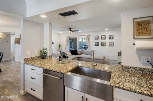 5931 Spring Rd, Scottsdale AZ 85254-3349 exterior