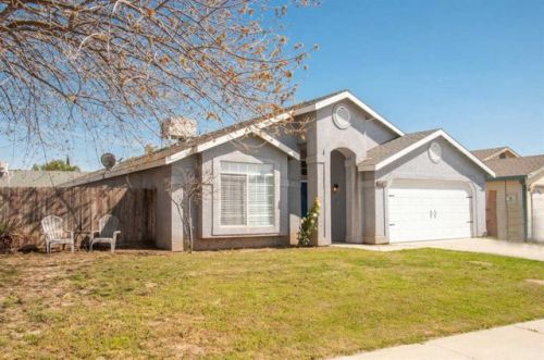 658 Cottage St, Porterville, CA 93257-7119