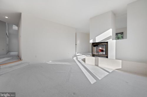 12015 Walnut Branch Rd, Herndon VA  20194-5616 exterior