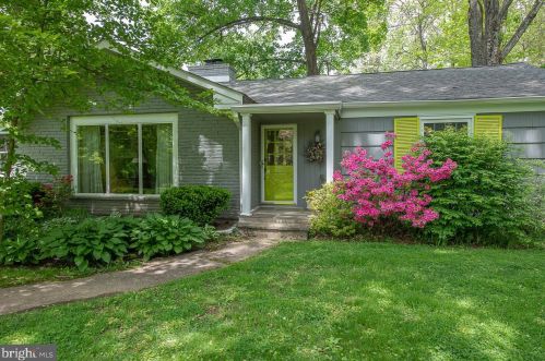 180 Spring Mill Rd, Ithan, PA 19085-1309